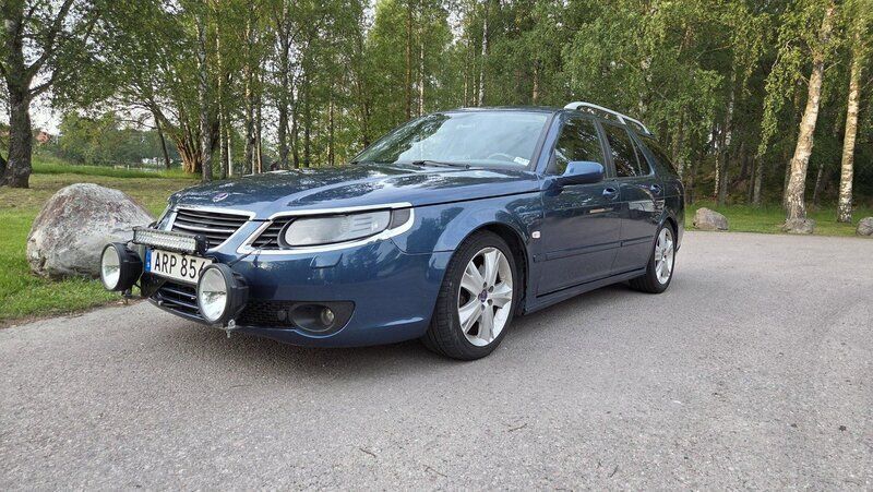 Blå Begagnad 2008 Saab 9-5 Kombi | 23 000 kr (Marknadspris) - Bild 1/4