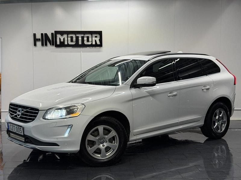 Vit Begagnad 2013 Volvo XC60 SUV | 144 900 kr (Marknadspris) - Bild 1/4