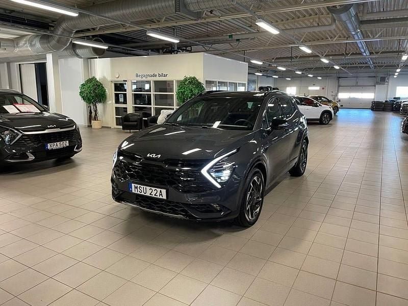 Grå Begagnad 2025 Kia Sportage GT-Line SUV | 474 900 kr (Lite dyr) - Bild 1/4