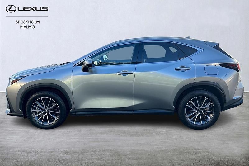 Begagnad Lexus NX450h+ Business Edition 313 HK (230 kW) 2025 Ljusgrå SUV