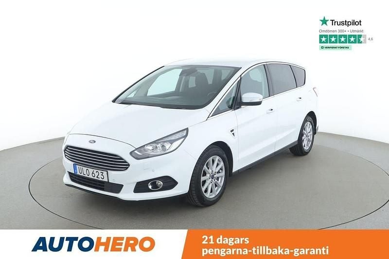 Vit Begagnad 2017 Ford S-MAX Titanium Minibuss | 159 000 kr (Bra pris) - Bild 1/4