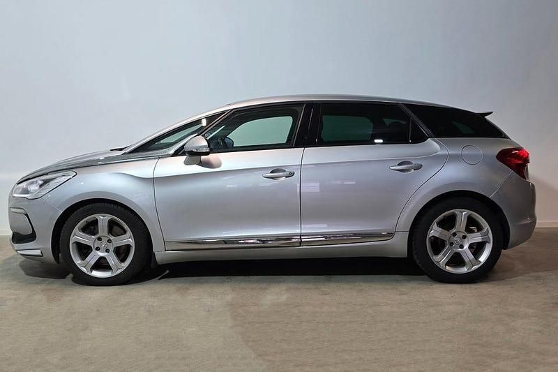 Begagnad Citroën DS5 163 HK (119 kW) 2012 Silver Halvkombi