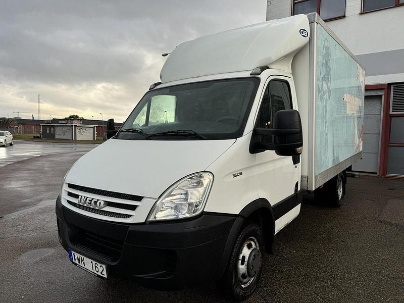 Vit Begagnad 2007 Iveco Daily | 85 000 kr (Dyr) - Bild 1/4