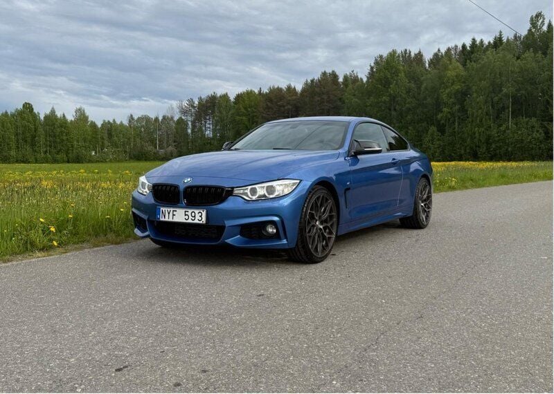 Blå Begagnad 2014 BMW 428 M Sport Sportkupé | 229 000 kr (Marknadspris) - Bild 1/4