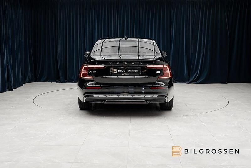 Begagnad Volvo S60 Plus 456 HK (335 kW) 2023 Svart Sedan