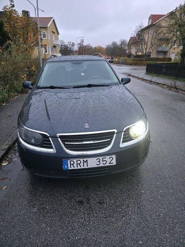Blå Begagnad 2006 Saab 9-5 Kombi | 20 000 kr (Bra pris) - Bild 1/4