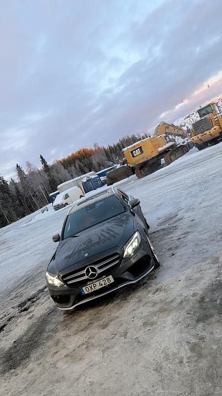 Begagnad 2016 Mercedes C220 | 170 000 kr (Lite dyr) - Bild 1/4