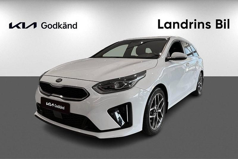 Vit Begagnad 2019 Kia Ceed Sportswagon GT-Line Kombi | 209 300 kr (Marknadspris) - Bild 1/4