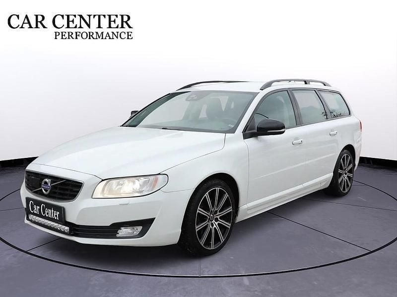 Begagnad Volvo V70 Standard 150 HK (110 kW) 2016 Vit Kombi