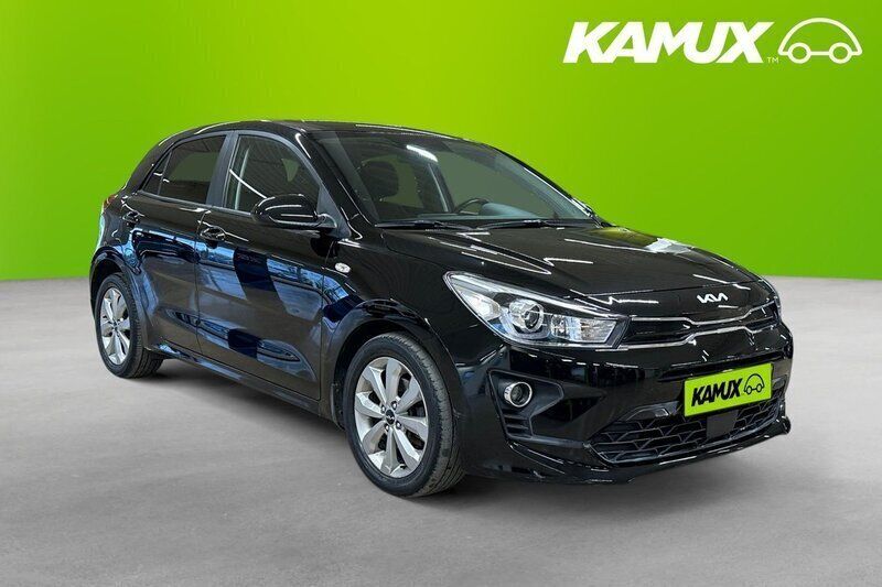 Svart Begagnad 2022 Kia Rio Advance Halvkombi | 129 800 kr (Marknadspris) - Bild 1/4