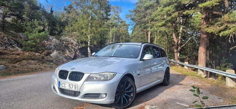 Begagnad BMW 320 184 HK (135 kW) 2011 Kombi