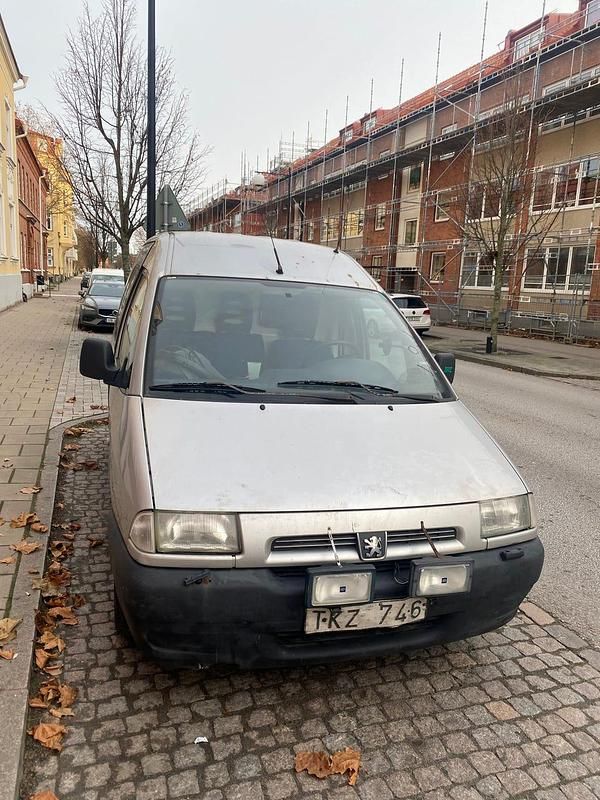 Begagnad Peugeot Expert 94 HK (69 kW) 2002 Van