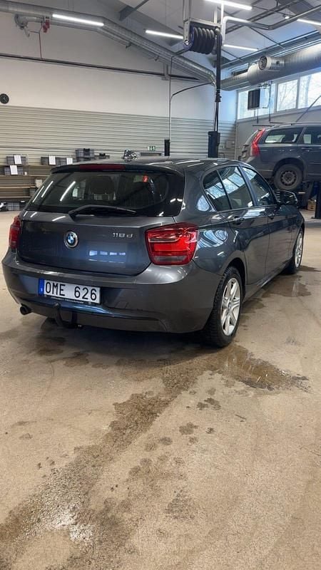 Begagnad BMW 118 143 HK (105 kW) 2013 Halvkombi