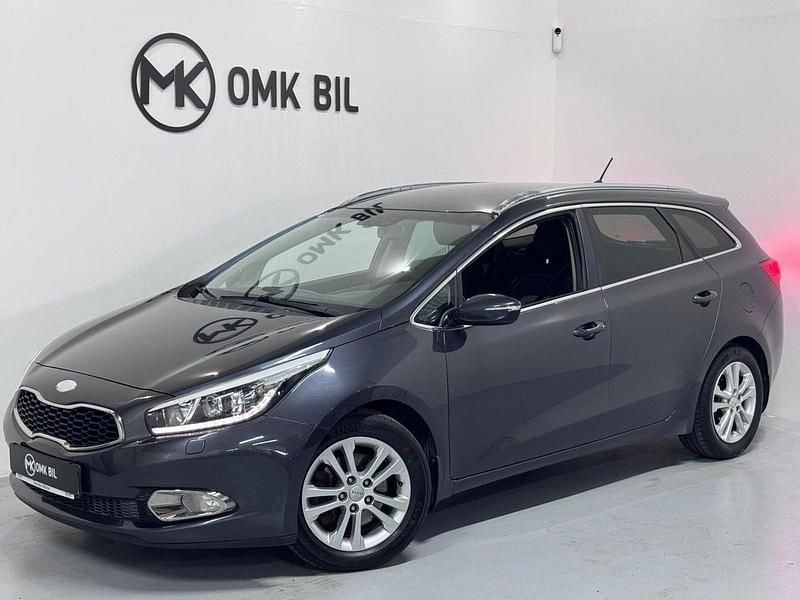 Grå Begagnad 2014 Kia Ceed Sportswagon Comfort Kombi | 82 900 kr (Marknadspris) - Bild 1/4