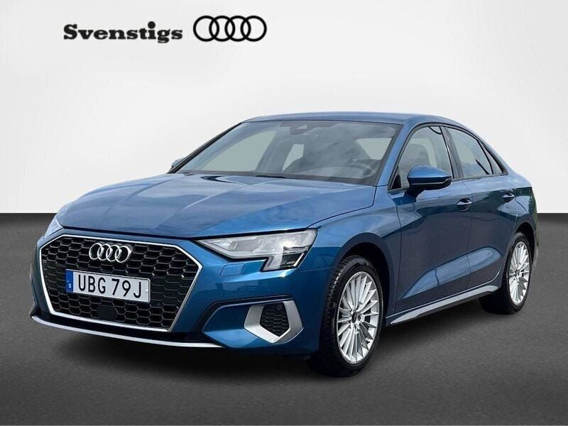 Blå Begagnad 2022 Audi A3 Proline Sedan | 259 000 kr (Marknadspris) - Bild 1/4