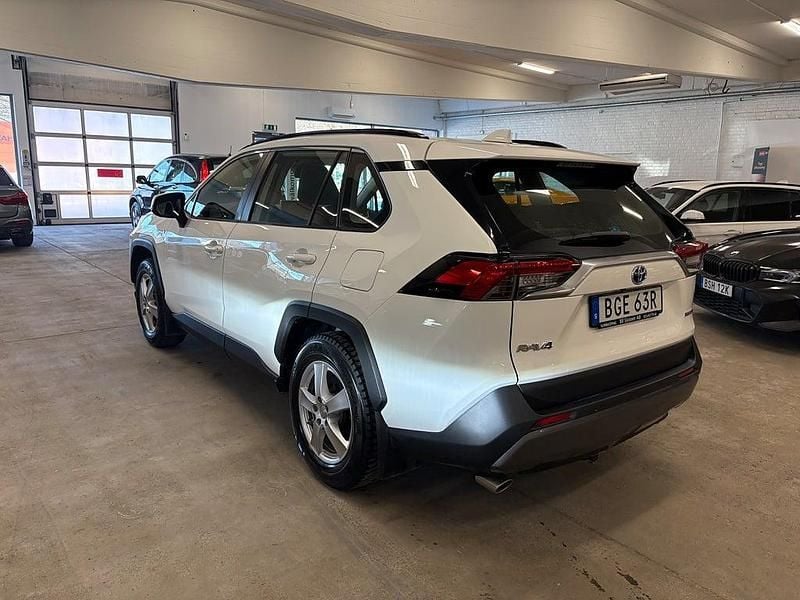 Begagnad Toyota RAV4 Hybrid Active 222 HK (163 kW) 2020 Vit SUV