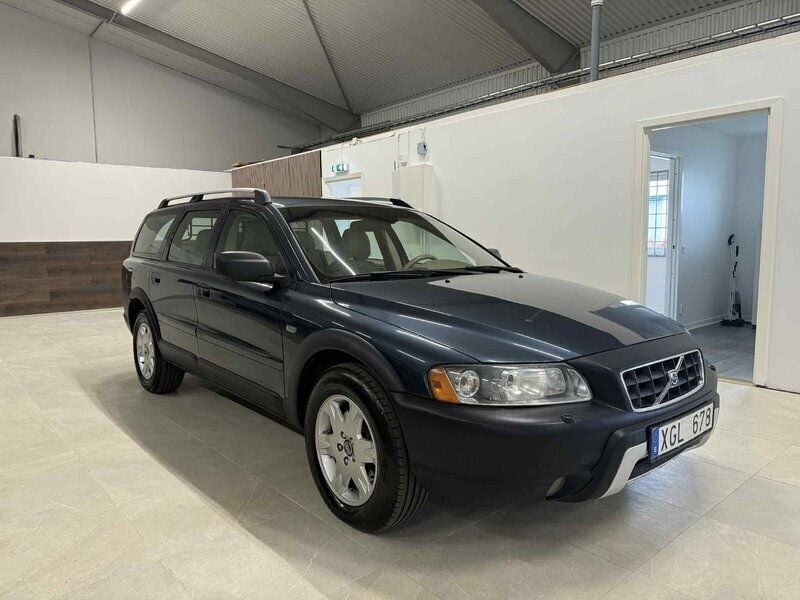 Blå Begagnad 2005 Volvo XC70 Summum SUV | 79 900 kr (Dyr) - Bild 1/2