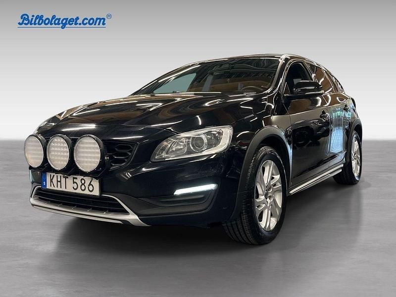 Svart Begagnad 2016 Volvo V60 CC Business Edition Kombi | 145 000 kr (Dyr) - Bild 1/4