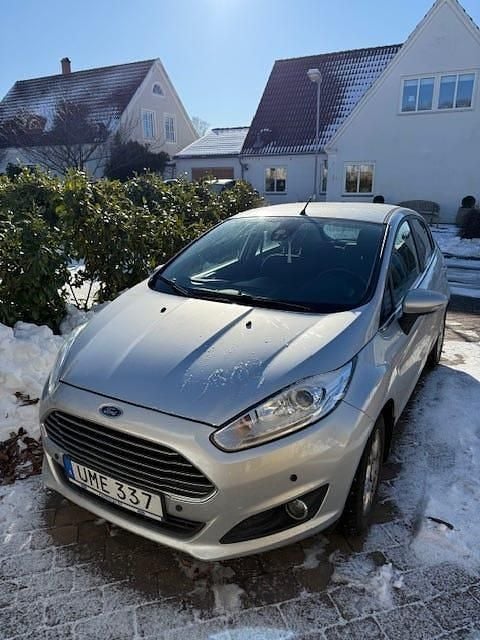 Begagnad Ford Fiesta 100 HK (73 kW) 2015