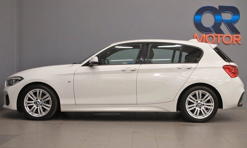 Begagnad BMW 118 M Sport 150 HK (110 kW) 2015 Vit Halvkombi