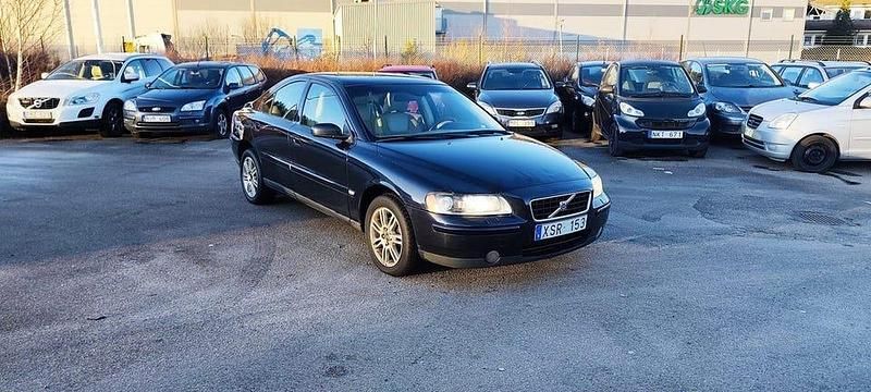 Blå Begagnad 2006 Volvo S60 Kinetic Sedan | 24 900 kr (Bra pris) - Bild 1/4