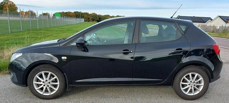 Svart Begagnad 2012 Seat Ibiza Style Halvkombi | 54 000 kr (Lite dyr) - Bild 1/4