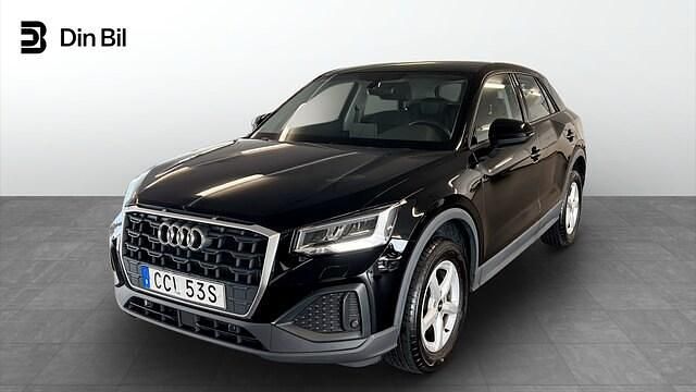 Svart (brilliantsvart) Begagnad 2022 Audi Q2 Proline SUV | 214 900 kr (Marknadspris) - Bild 1/4