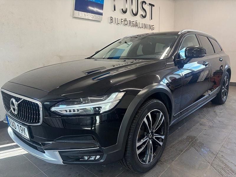 Svart Begagnad 2019 Volvo V90 CC Pro Kombi | 315 000 kr (Superpris) - Bild 1/4
