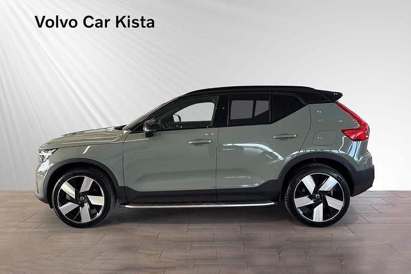 Begagnad Volvo XC40 Ultimate 303 kW (413 HK) 2024 Grön SUV