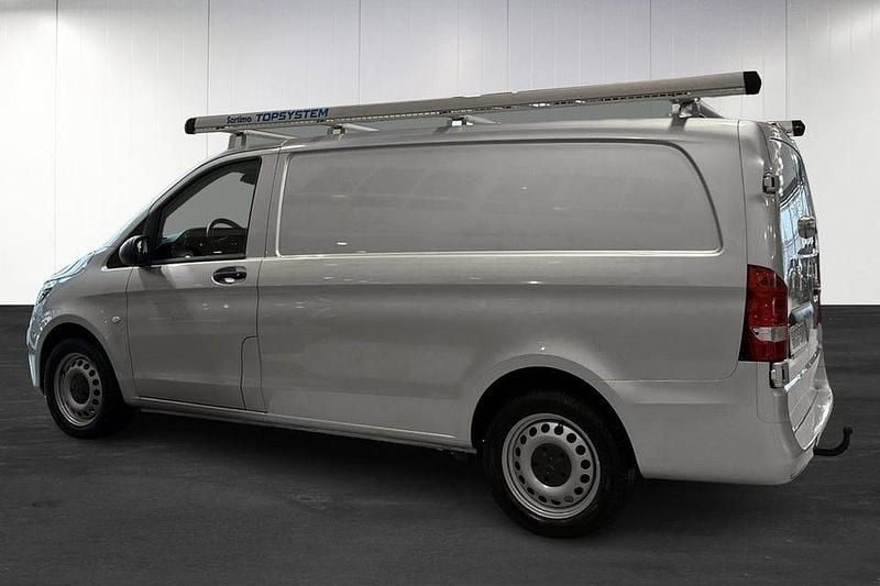 Begagnad Mercedes Vito 163 HK (119 kW) 2022 Silver Van