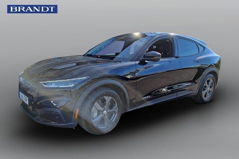 Svart Begagnad 2022 Ford Mustang Mach-E SUV | 539 900 kr - Bild 1/4