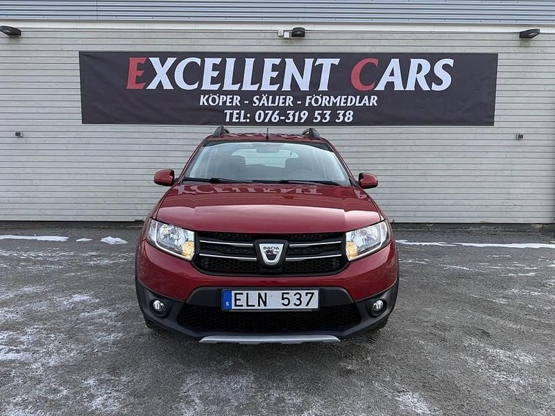Begagnad Dacia Sandero Stepway 90 HK (66 kW) 2013 Röd Kombi