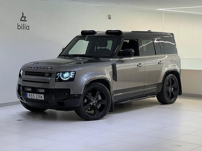 Grå Begagnad 2024 Land Rover Defender Dynamic SUV | 1 195 000 kr - Bild 1/4