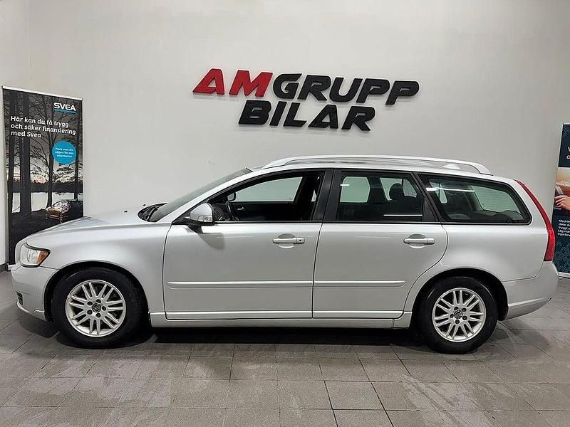 Begagnad Volvo V50 Kinetic 116 HK (85 kW) 2012 Ljusgrå Kombi