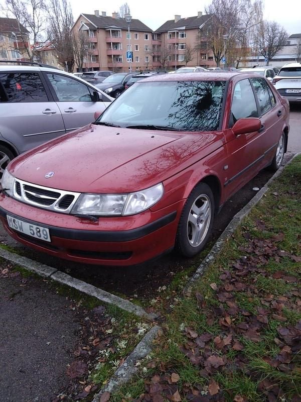 Begagnad 1998 Saab 9-5 Sedan | 5 000 kr (Marknadspris) - Bild 1/4