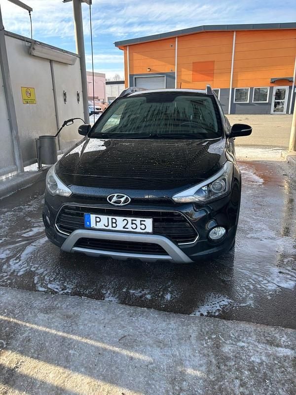 Begagnad Hyundai i20 Active 100 HK (73 kW) 2018