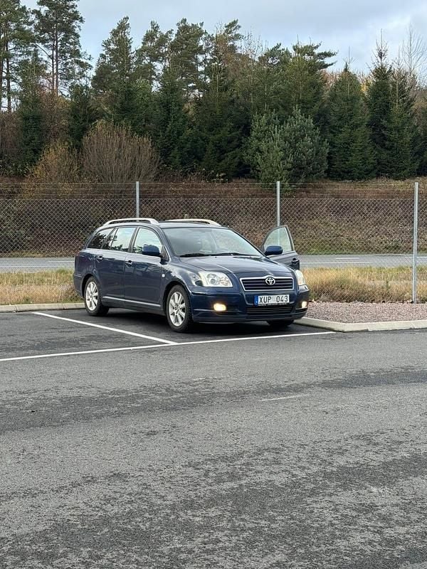 Begagnad 2006 Toyota Avensis Kombi | 25 900 kr (Marknadspris) - Bild 1/4