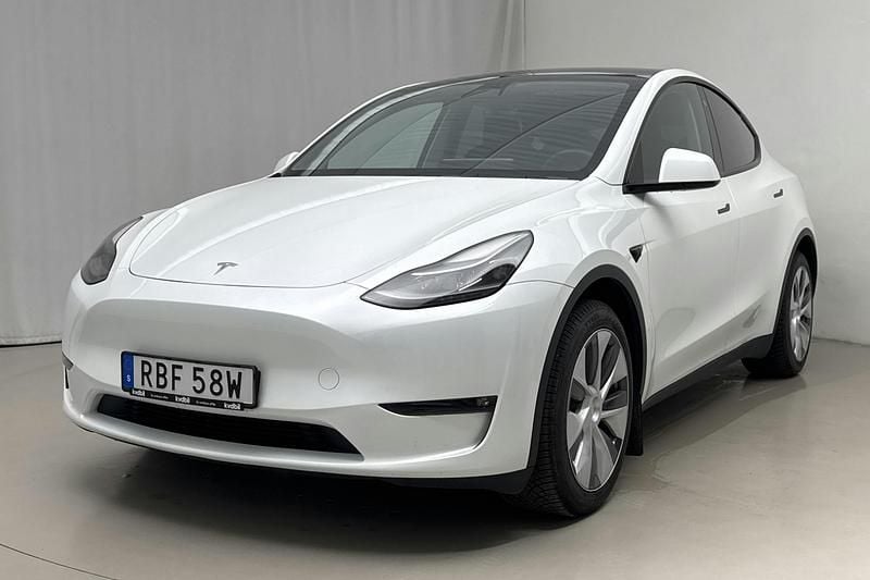 Vit Begagnad 2024 Tesla Model Y SUV | 405 000 kr (Bra pris) - Bild 1/4