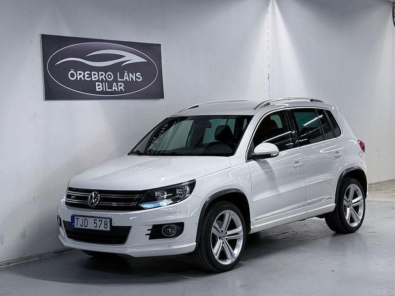 Vit Begagnad 2013 VW Tiguan R-line SUV | 104 900 kr (Marknadspris) - Bild 1/4
