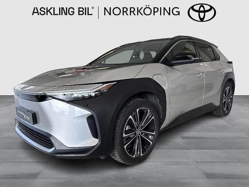 Silver Begagnad 2022 Toyota bZ4X Executive SUV | 389 000 kr (Marknadspris) - Bild 1/3