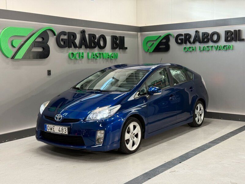 Mörkblå (blå) Begagnad 2009 Toyota Prius Halvkombi | 99 900 kr (Marknadspris) - Bild 1/4