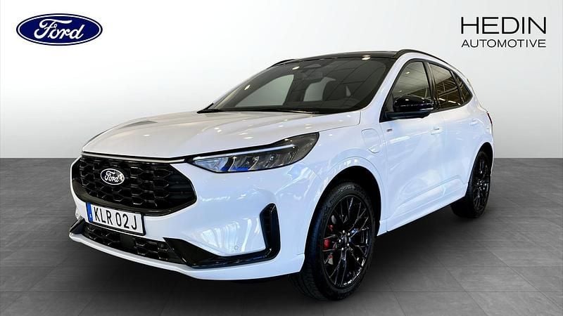Frozen white Begagnad 2025 Ford Kuga ST-Line SUV | 494 000 kr - Bild 1/4