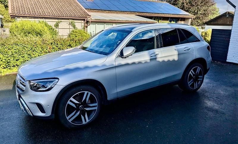 Silver Begagnad 2020 Mercedes GLC220 SUV | 359 000 kr (Bra pris) - Bild 1/4