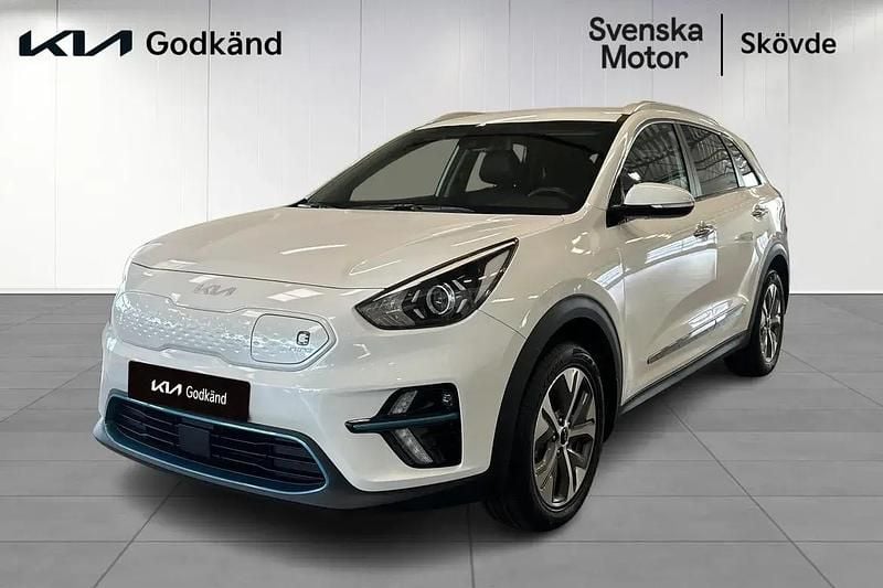 Vit Begagnad 2022 Kia e-Niro Advance SUV | 269 200 kr (Marknadspris) - Bild 1/4