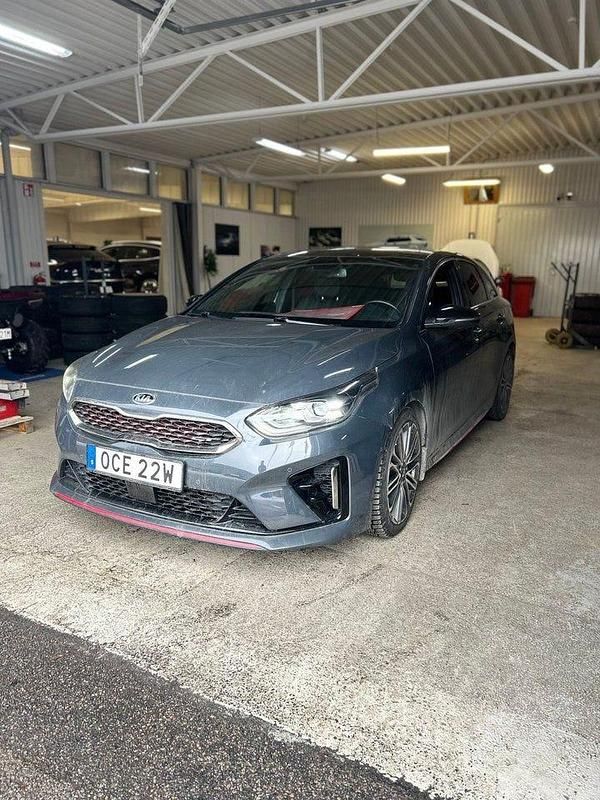Begagnad Kia Ceed GT 207 HK (152 kW) 2021 Grå Kombi