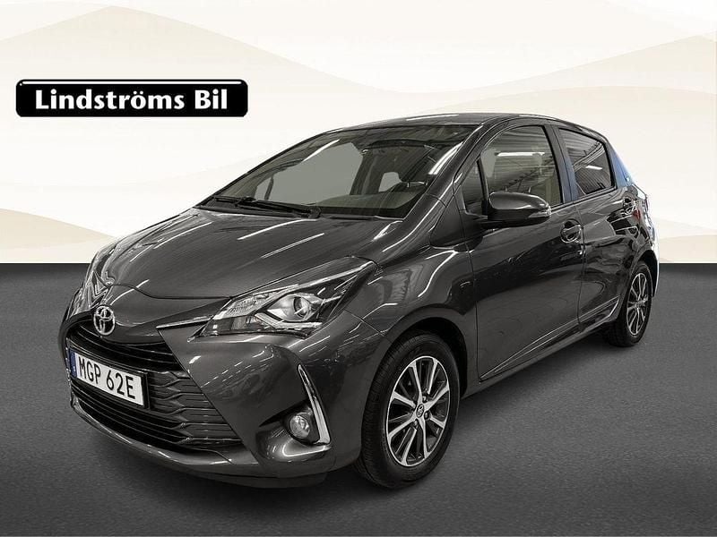 Mörkgrå Begagnad 2019 Toyota Yaris Halvkombi | 154 900 kr (Marknadspris) - Bild 1/3
