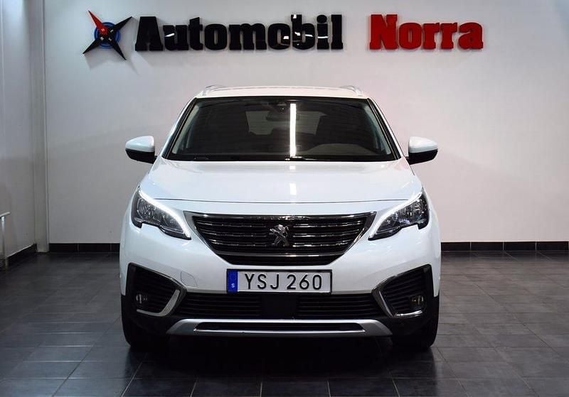 Begagnad Peugeot 5008 120 HK (88 kW) 2017 Vit SUV