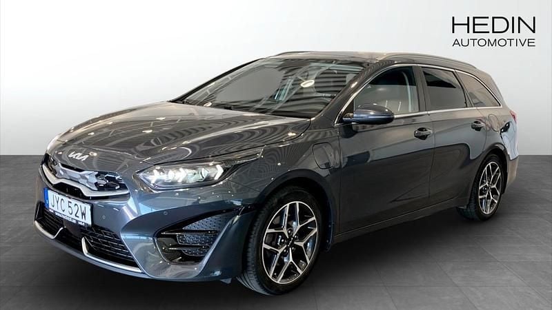 Grå (grey) Begagnad 2023 Kia Ceed Sportswagon Kombi | 278 900 kr (Lite dyr) - Bild 1/4