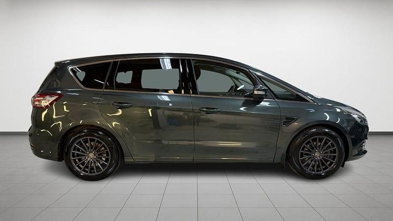 Begagnad Ford S-MAX Business Edition 180 HK (132 kW) 2016 Grön Minibuss