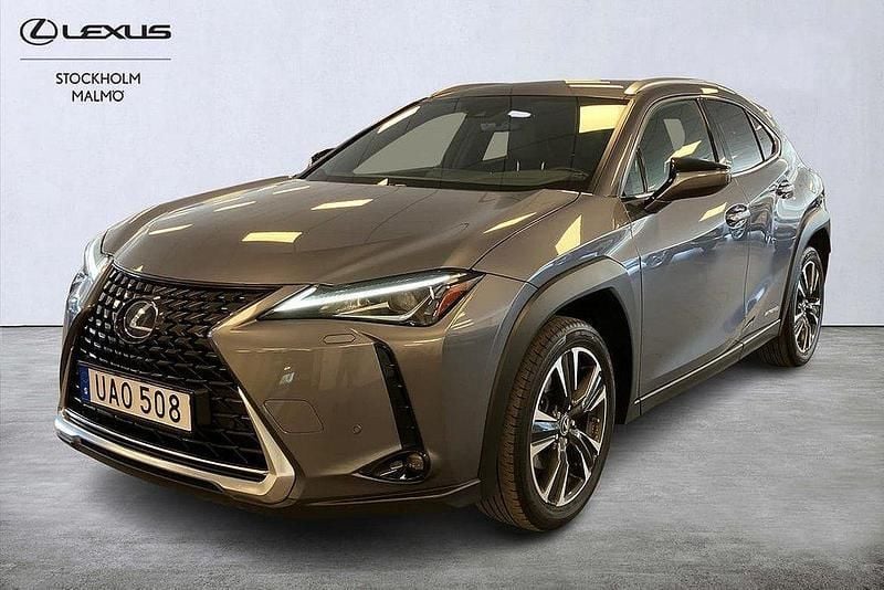 Grå Begagnad 2019 Lexus UX 250h SUV | 269 000 kr (Marknadspris) - Bild 1/4